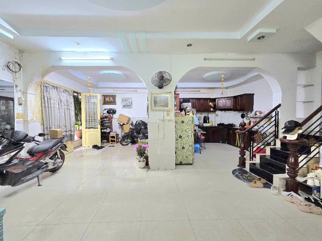 Khu 20 thước - hẻm ô tô - 4 tầng - 70m2 - Nhỉnh 10 tỷ - Ngang 8m - Nở hậu tài lộc