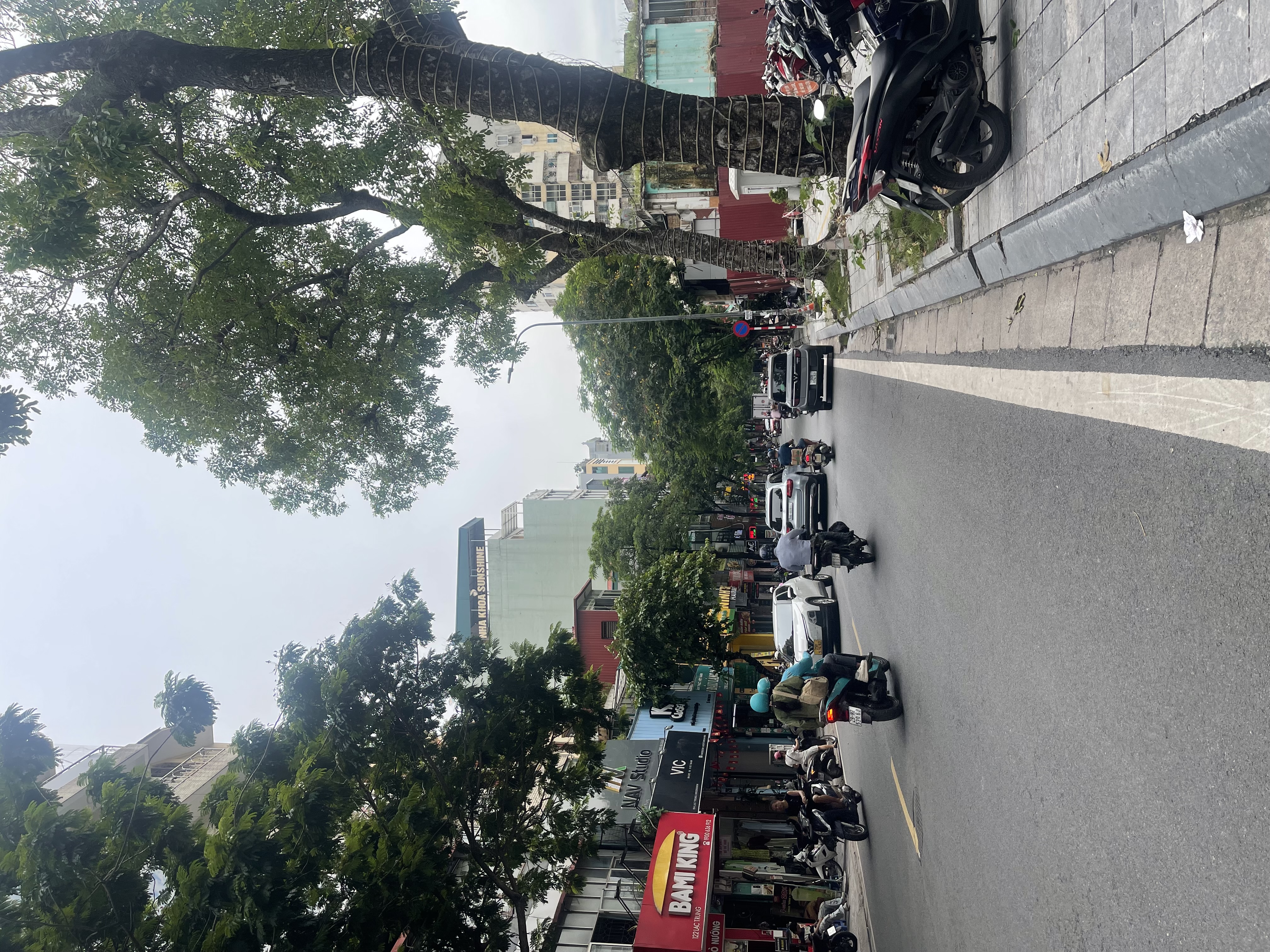Văn phòng lô góc sang trọng tại trung tâm đại đô thị thủ đô, toà nhà gần 500m2