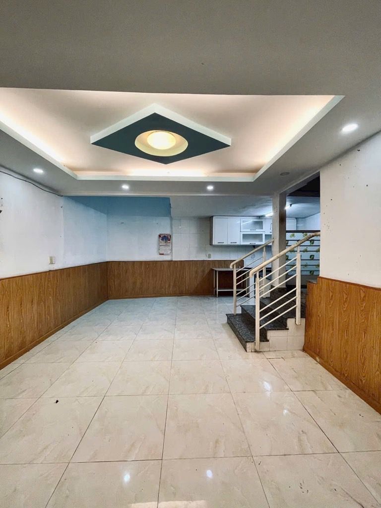 Nhà 3 tầng 2PN 3WC diện tích 60.5m² tại Tân Bình giá 9.4 tỷ