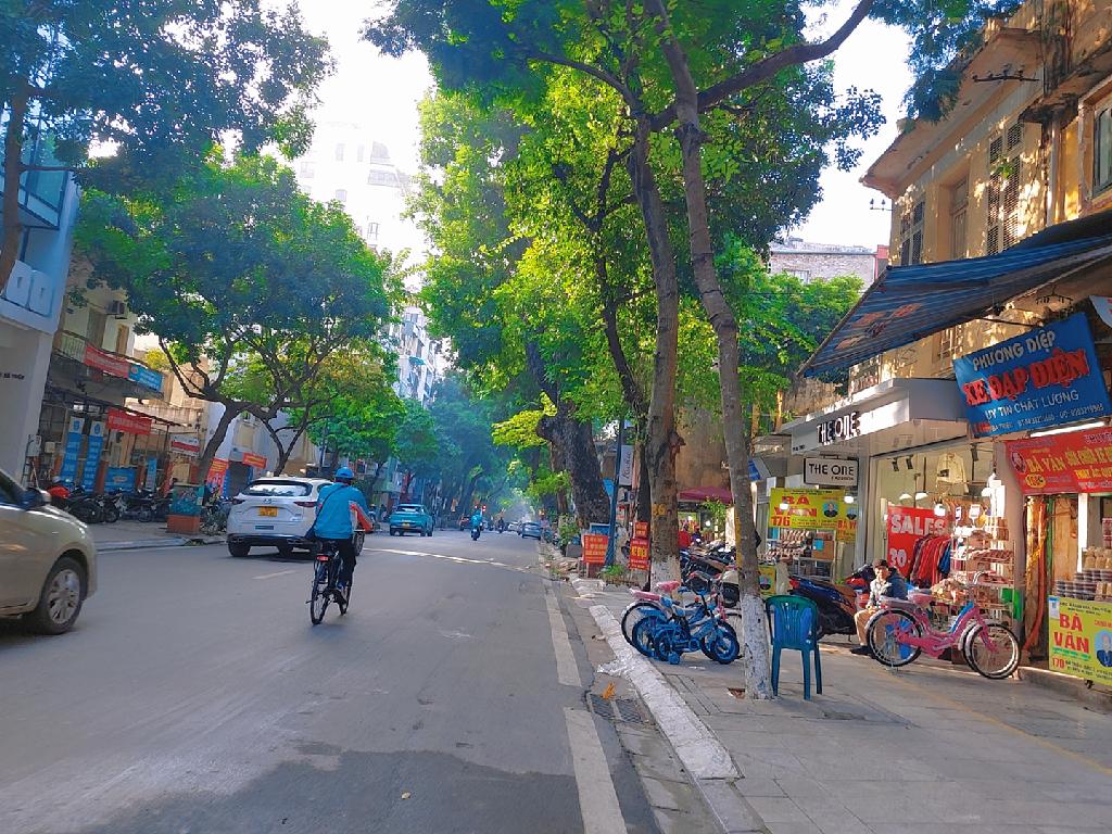 Nhà mặt phố đắc địa trung tâm Hoàn Kiếm với mặt tiền rộng 8.5m, cơ hội xây dựng tòa nhà hiện đại