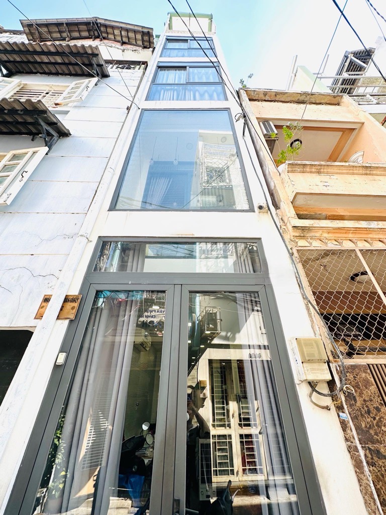 Nhà 5 Tầng Hẻm Xe Hơi Quận 10 - Giá Sốc 6.75 Tỷ