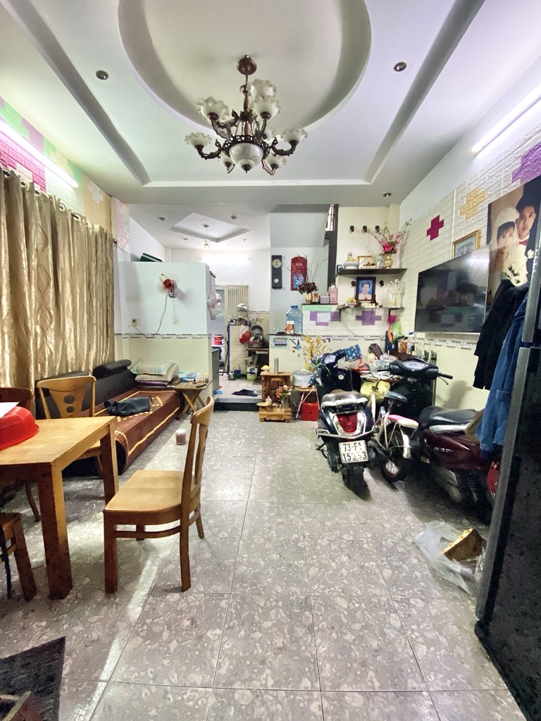 Nhà 3 tầng hẻm rộng, 36m2, Tân Bình, giá 5.5 tỷ