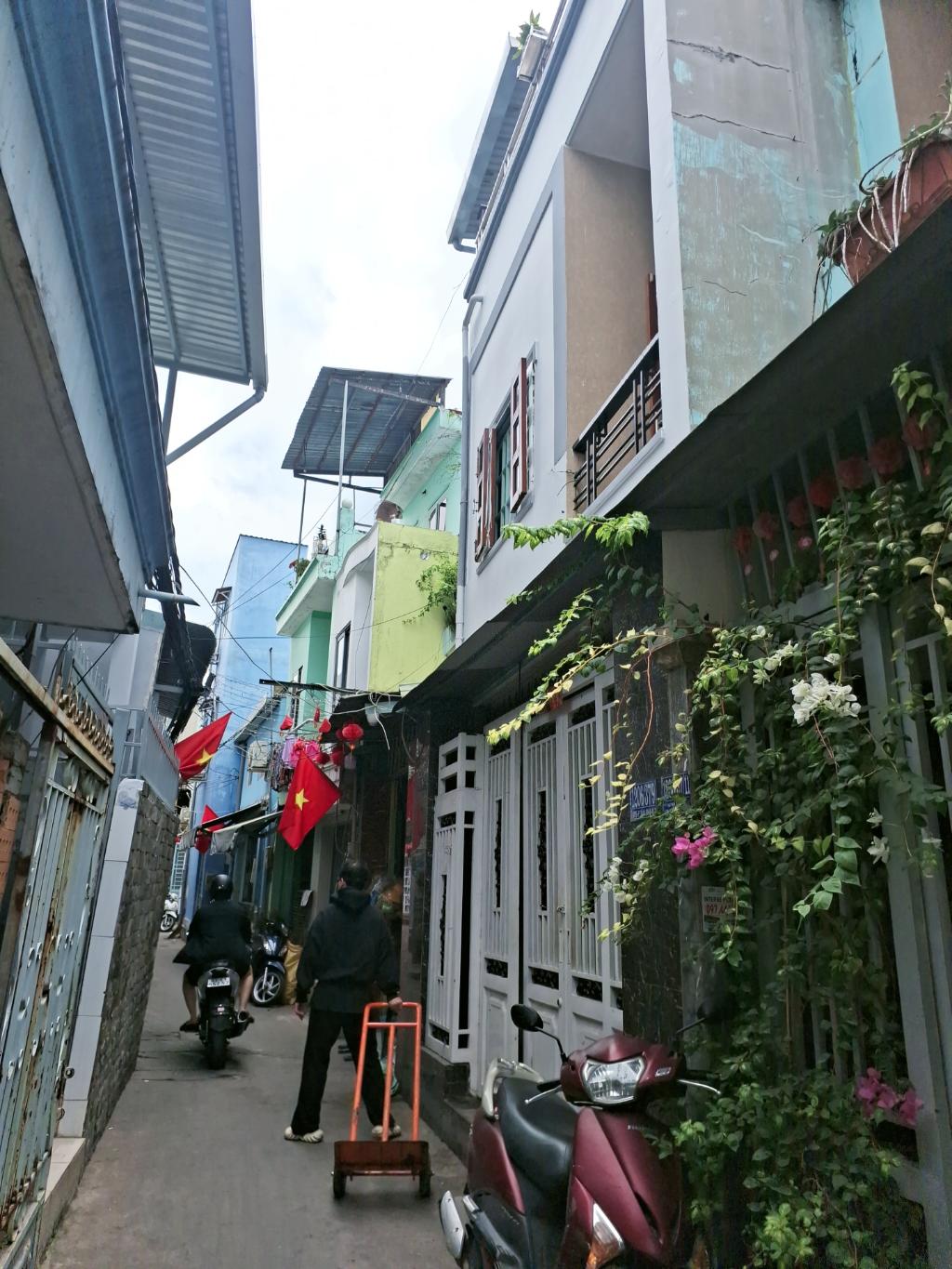 Cơ hội sở hữu nhà mới 3 tầng kiên cố tại phường Tân Phú, Quận 7 - Dòng tiền 7 triệu/tháng