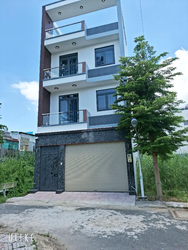 Bán nhà riêng 4 tầng xã Phú Xuân, Nhà Bè, diện tích 80m2, giá 6.8 tỷ