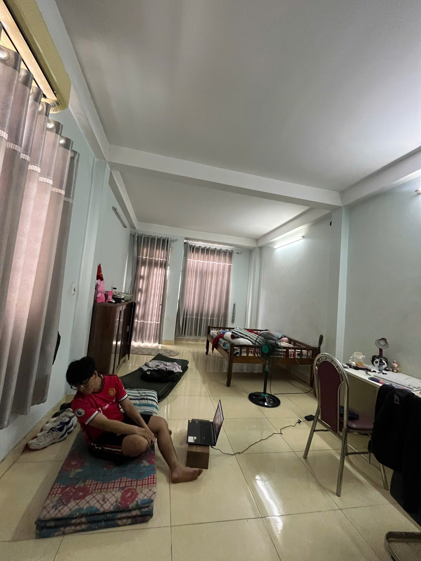 LÔ GÓC 2 MẶT TIỀN XE TẢI - ÔM CHỦ CỨNG NGẮT