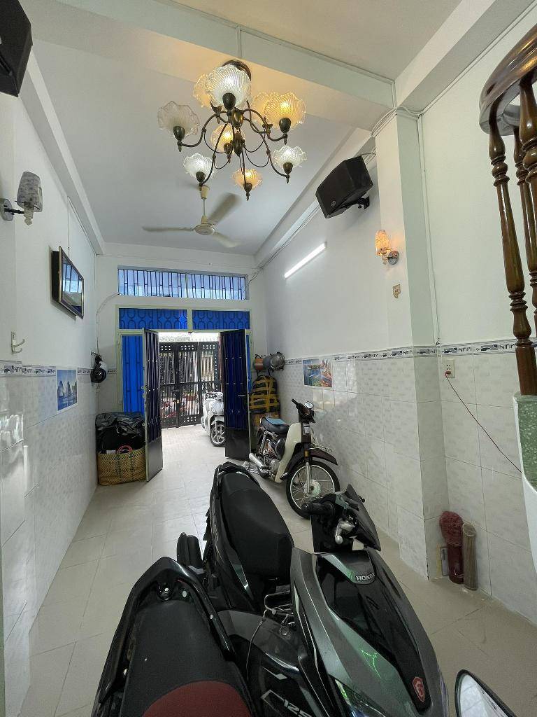 Nhà 4 tầng, hẻm ô tô, quận 10 sầm uất