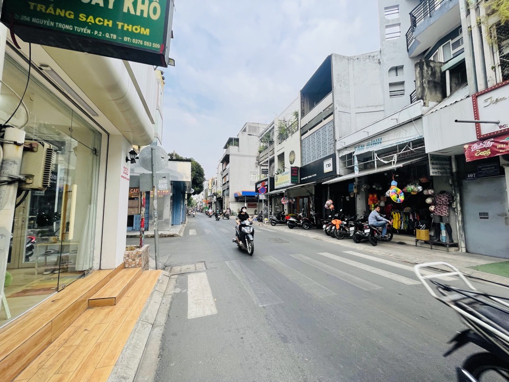 MẶT TIỀN NGUYỄN TRỌNG TUYỂN – 50M2 - 5 TẦNG– KINH DOANH ĐA NGÀNH – ĐANG CÓ DÒNG TIỀN