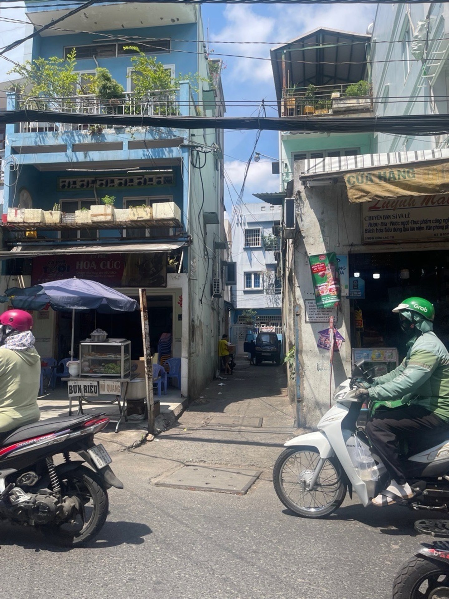 Bán nhà 2 tầng, 3 phòng ngủ tại Hồng Lạc, giá 16 tỷ