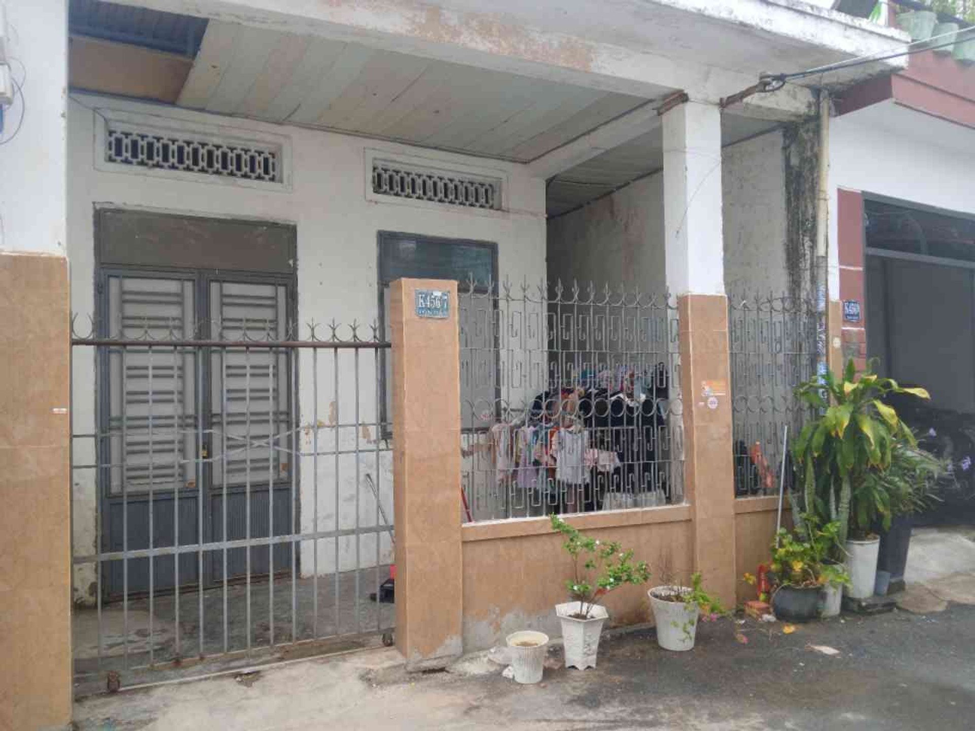 Nhà cấp 4 diện tích 60m2 tại Tôn Đản, giá 3,45 tỷ