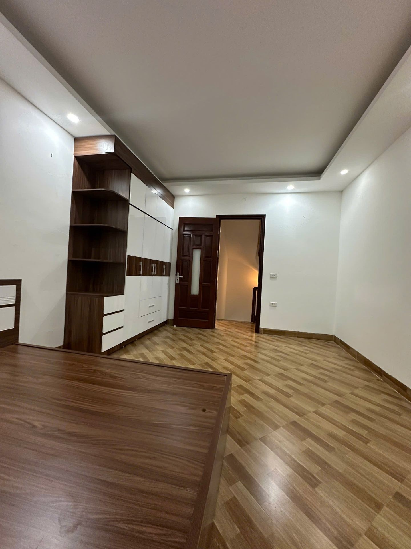 CỰ KHÊ- THANH OAI- HƠN 4 TỶ- NHÀ MỚI 5 TẦNG- 33M²- FULL NỘI THẤT- 20M RA ÔTÔ