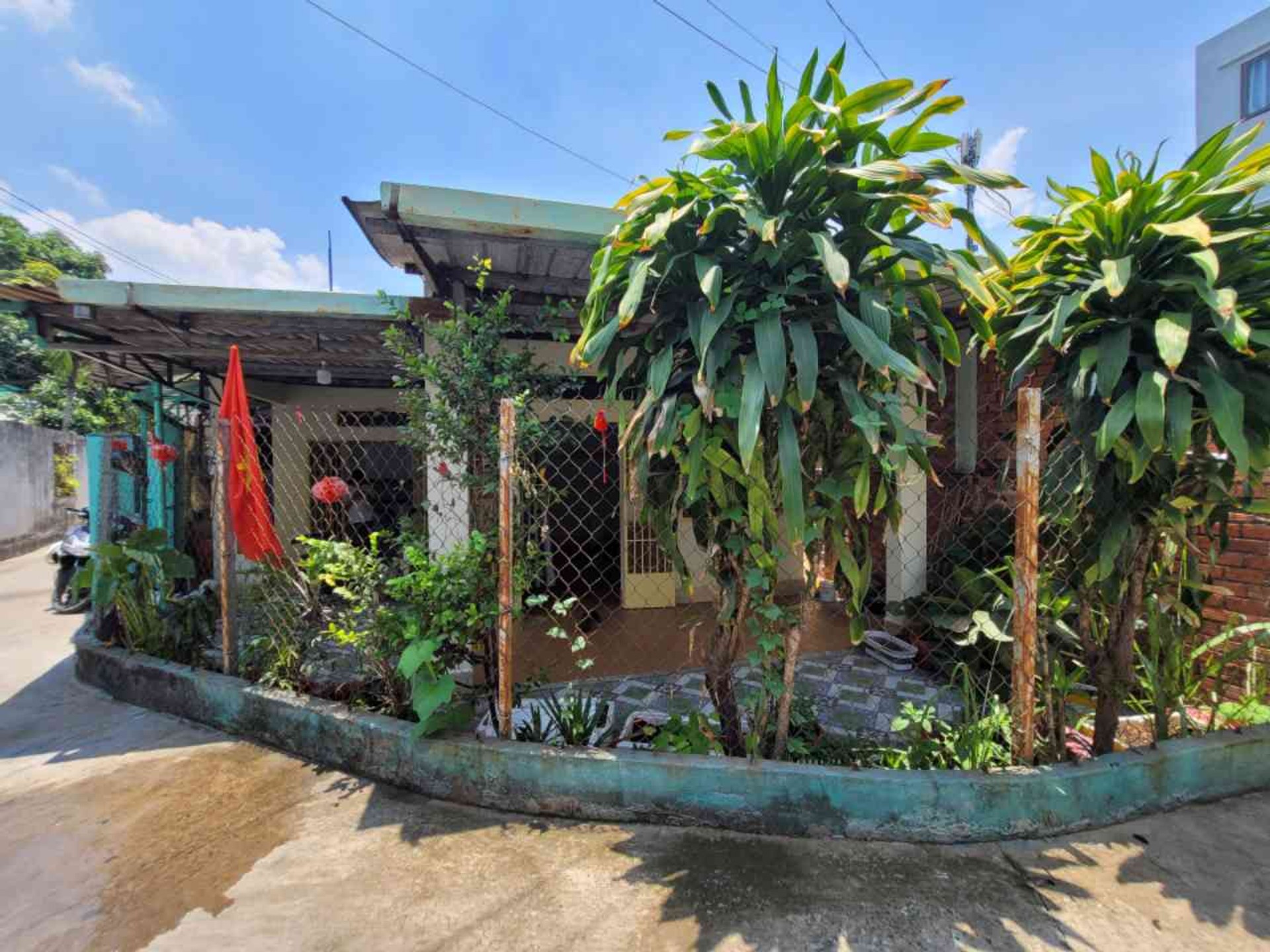 Nhà 2 mặt tiền rộng thoáng, giá cực sốc Dĩ An