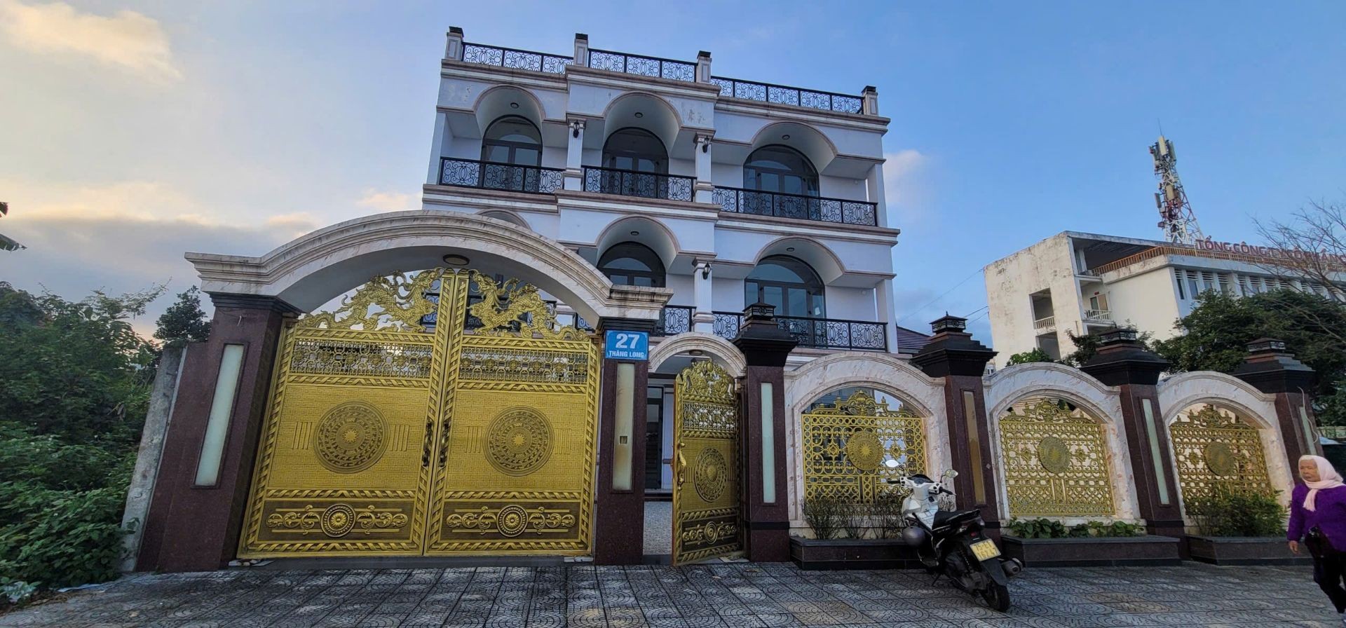 Cơ hội hiếm có sở hữu biệt thự 3 tầng view sông tại Thăng Long Cẩm Lệ