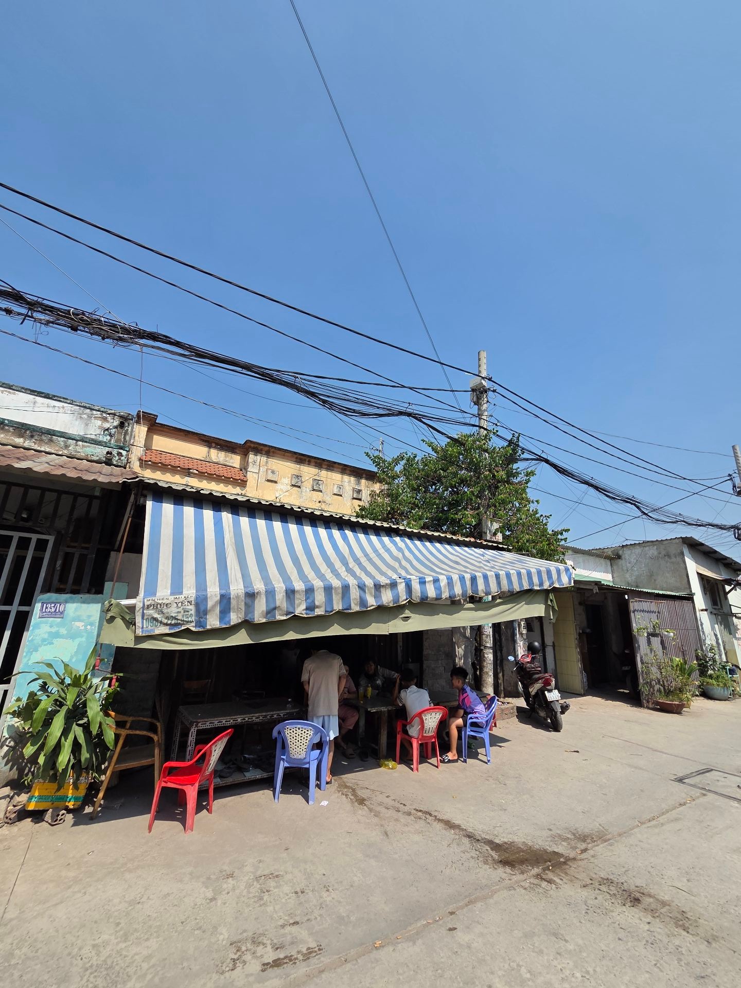 Nhà 2 tầng tiện ích, giá sốc cho nhà đầu tư
