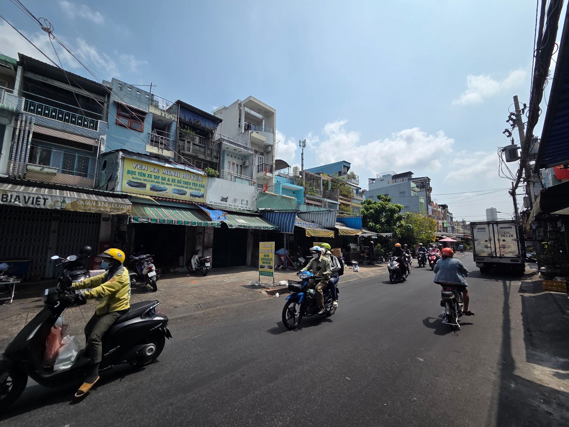 Giảm ngay 500 triệu nhà mặt phố Chợ Lớn - Giá cực tốt!