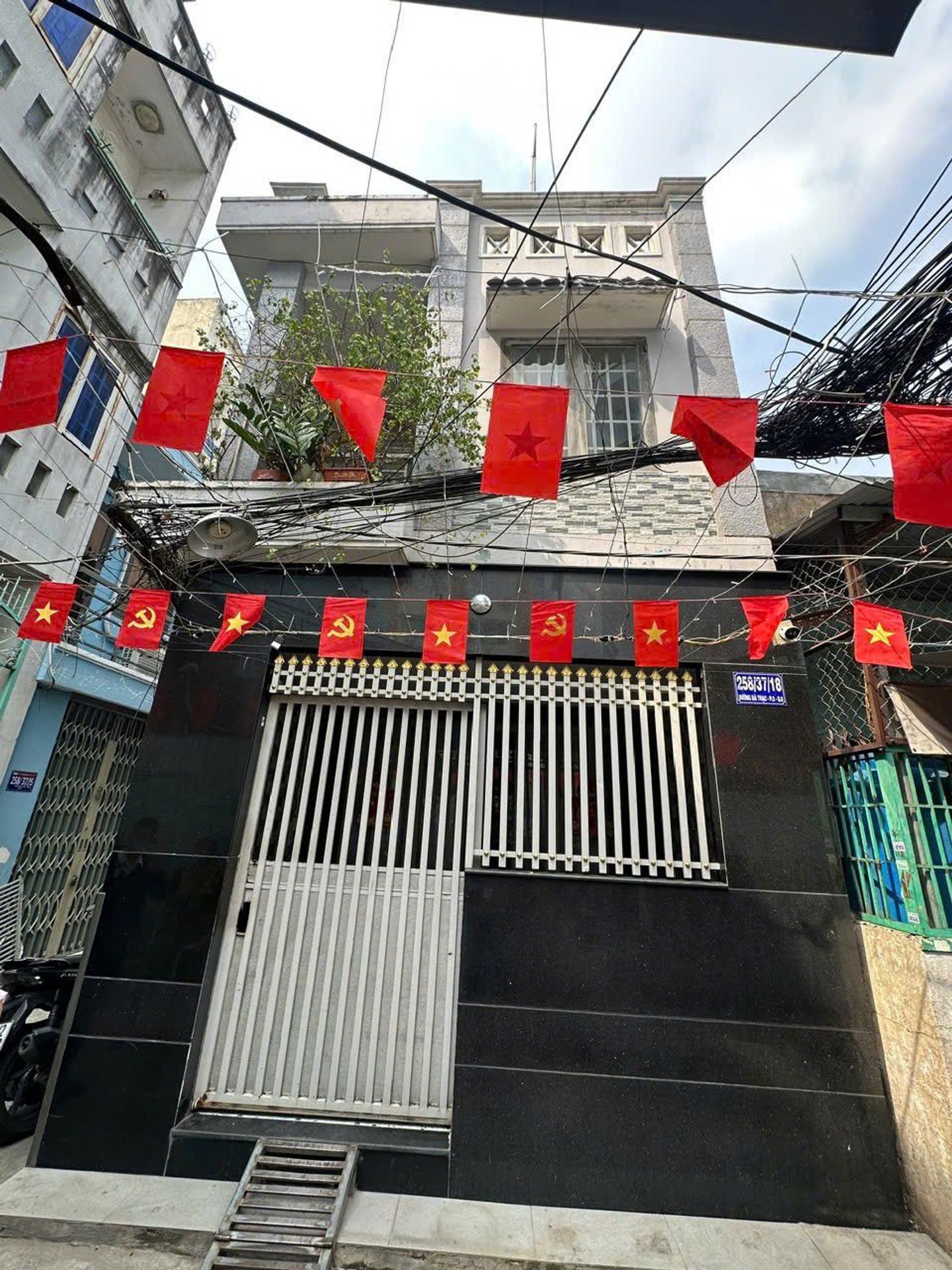 Nhà góc Dương Bá Trạc, giá sốc, quận 8