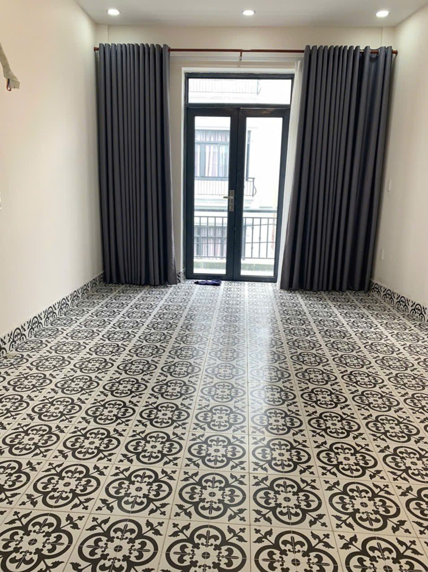 Bán nhà mặt phố phường 10, quận Tân Bình, 5 tầng, diện tích 30m2 giá 8 tỷ