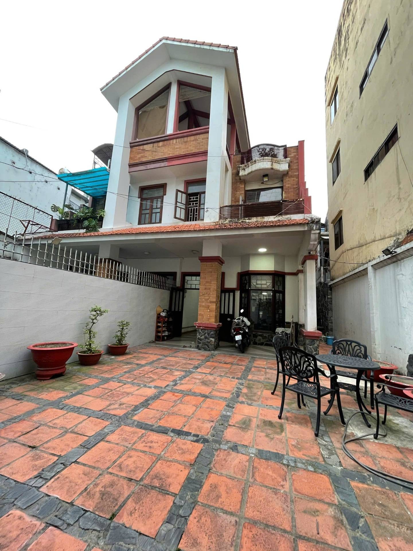 Biệt thự trung tâm Quận 10 giá hời, đón nắng từng ngày