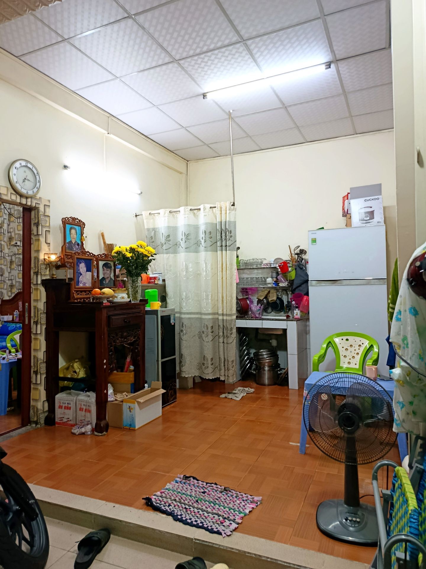 Bán nhà 5 tầng mặt tiền rộng ở Lạc Long Quân, giá 16.5 tỷ