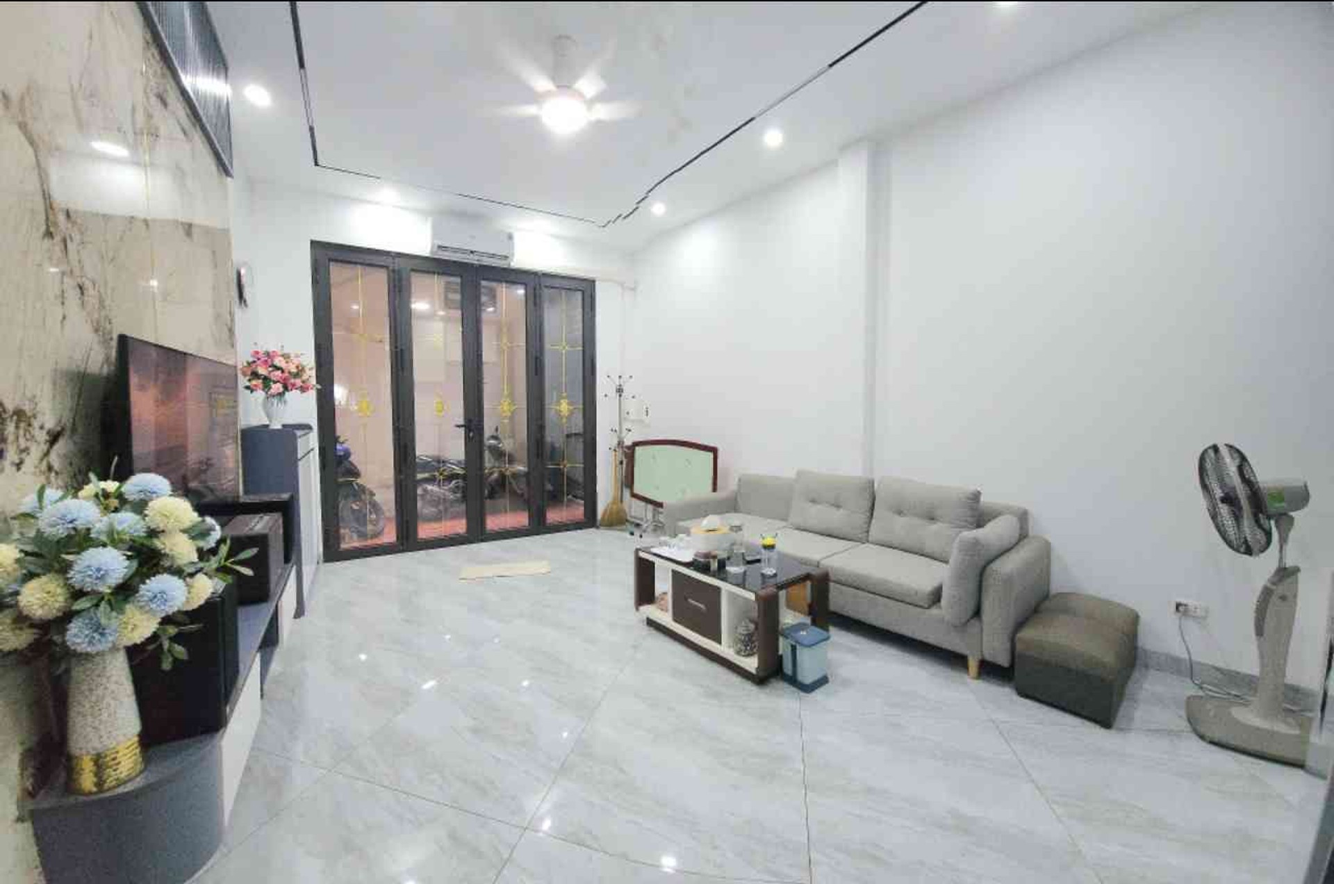 Cơ hội hiếm: Nhà 5 tầng gần phố Giải Phóng, an sinh đỉnh, đầu tư sinh lời ngay,