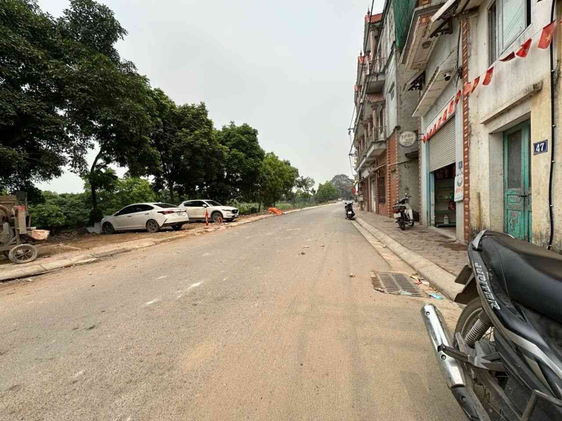 MẶT ĐƯỜNG MỚI - VỈA HÈ - KO QUY HOẠCH - CHỈ 8 Đ