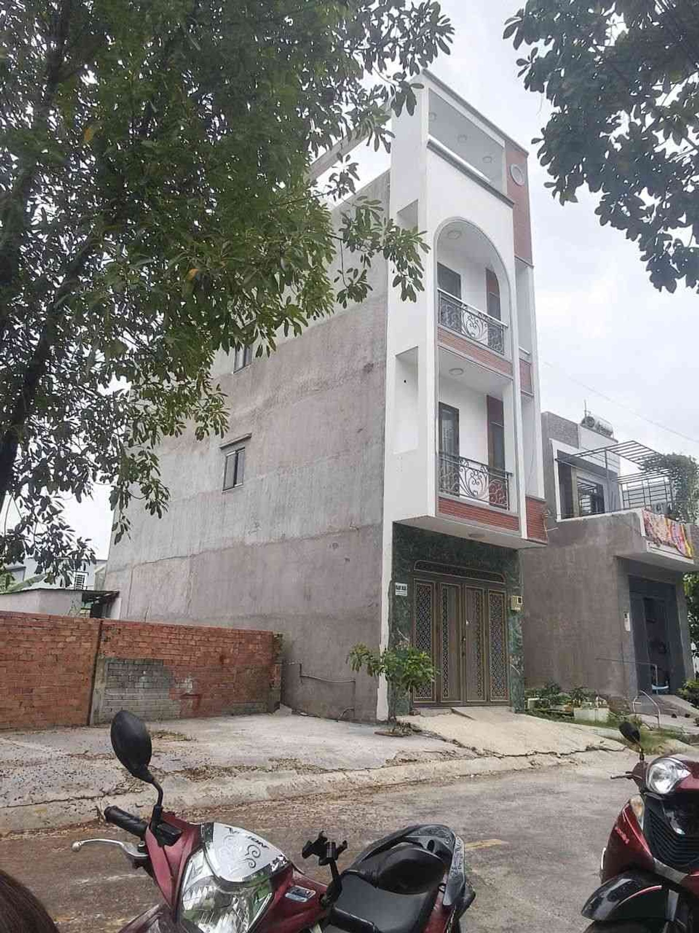 Nhà phố 4 tầng đỉnh Quận 8, giá cực tốt, sổ đỏ chính chủ