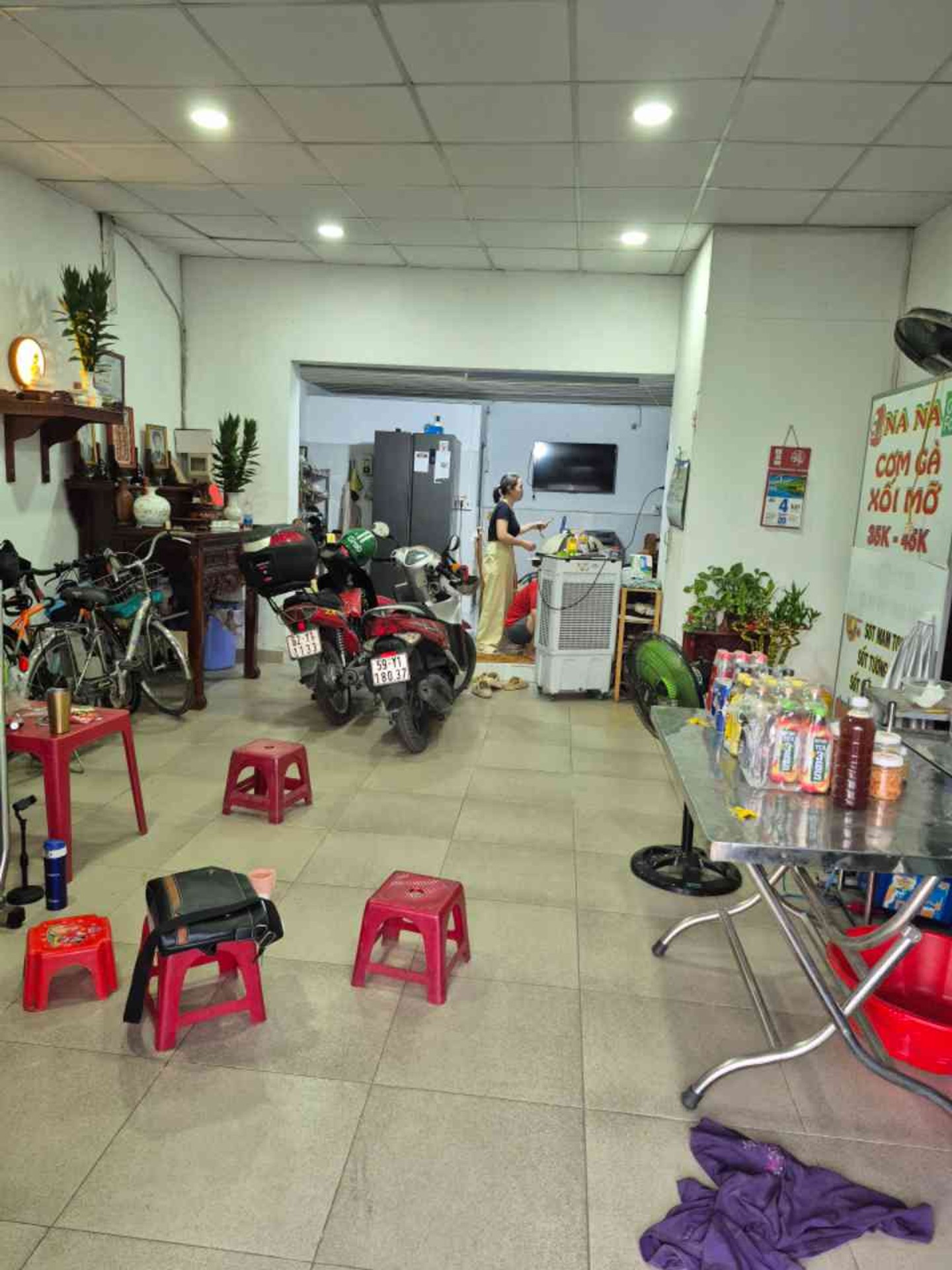 Bán nhà mặt phố rộng 161m2 ngay chợ đầu mối Hóc Môn, sầm uất, tiện kinh doanh