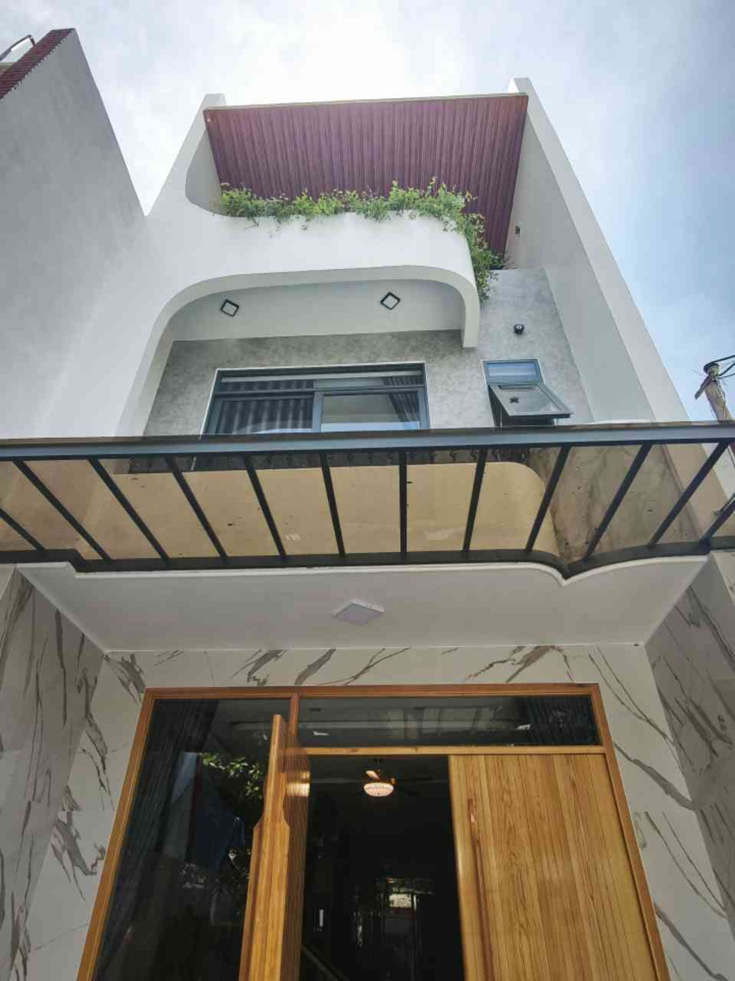 Nhà mặt phố Vũ Miên Hoà Xuân, Đà Nẵng - Sang trọng, sẵn nội thất