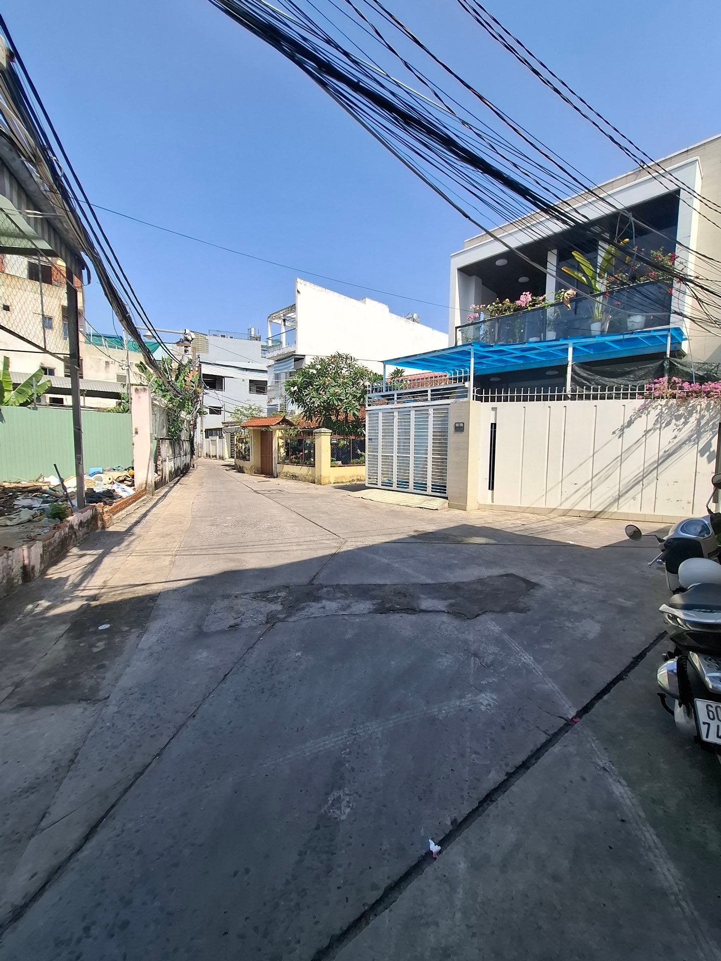 Nhà 4 tầng 4 phòng ngủ tại Gò Cẩm Đệm giá 9.4 tỷ
