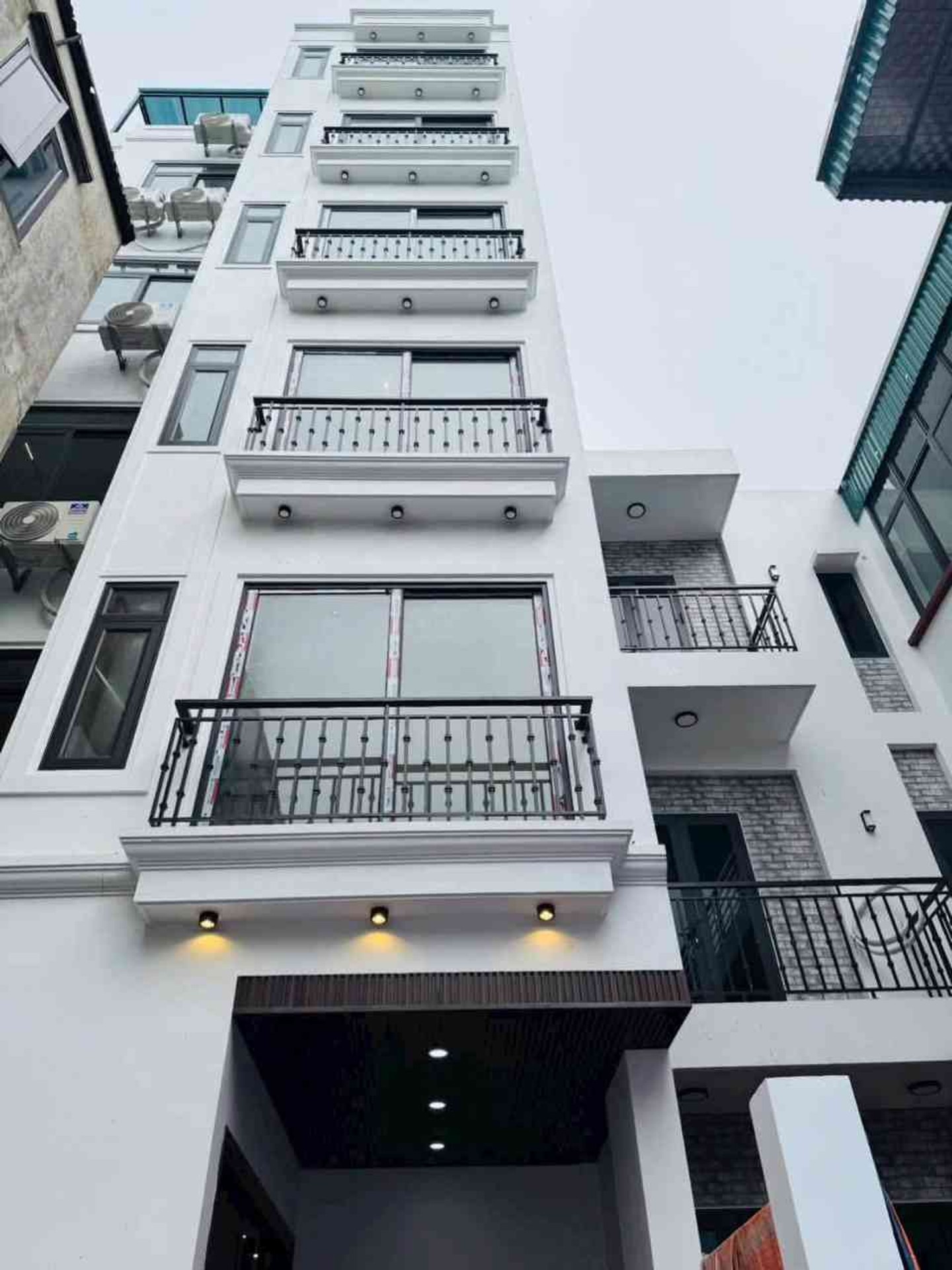 Nhà 6 Tầng Nam Đuống Thanh Am - Gần Ô Tô, Thang Máy Hiện Đại