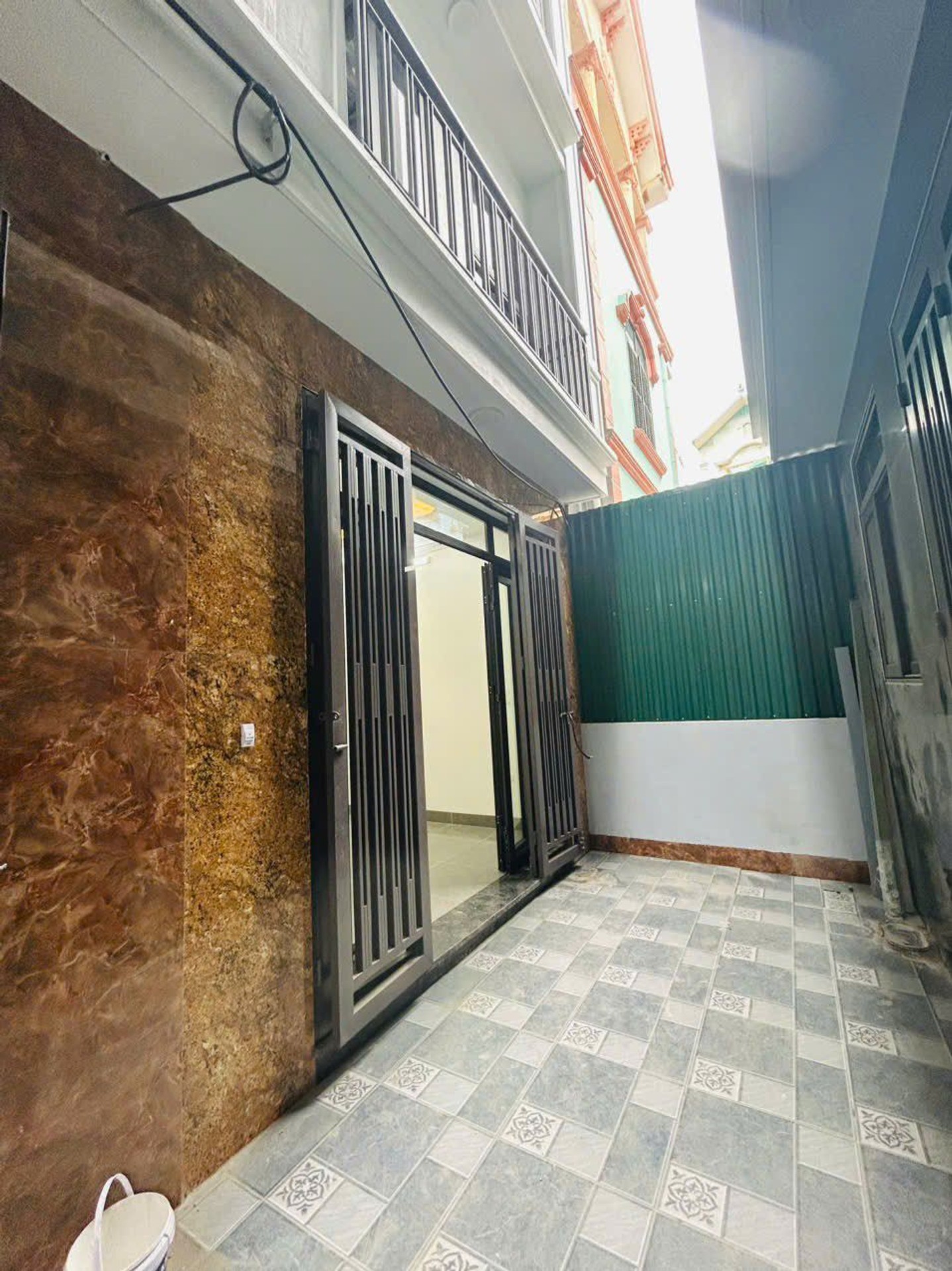 Bán nhà riêng 5 tầng tại Cầu Diễn, diện tích 30.1m2, pháp lý đầy đủ