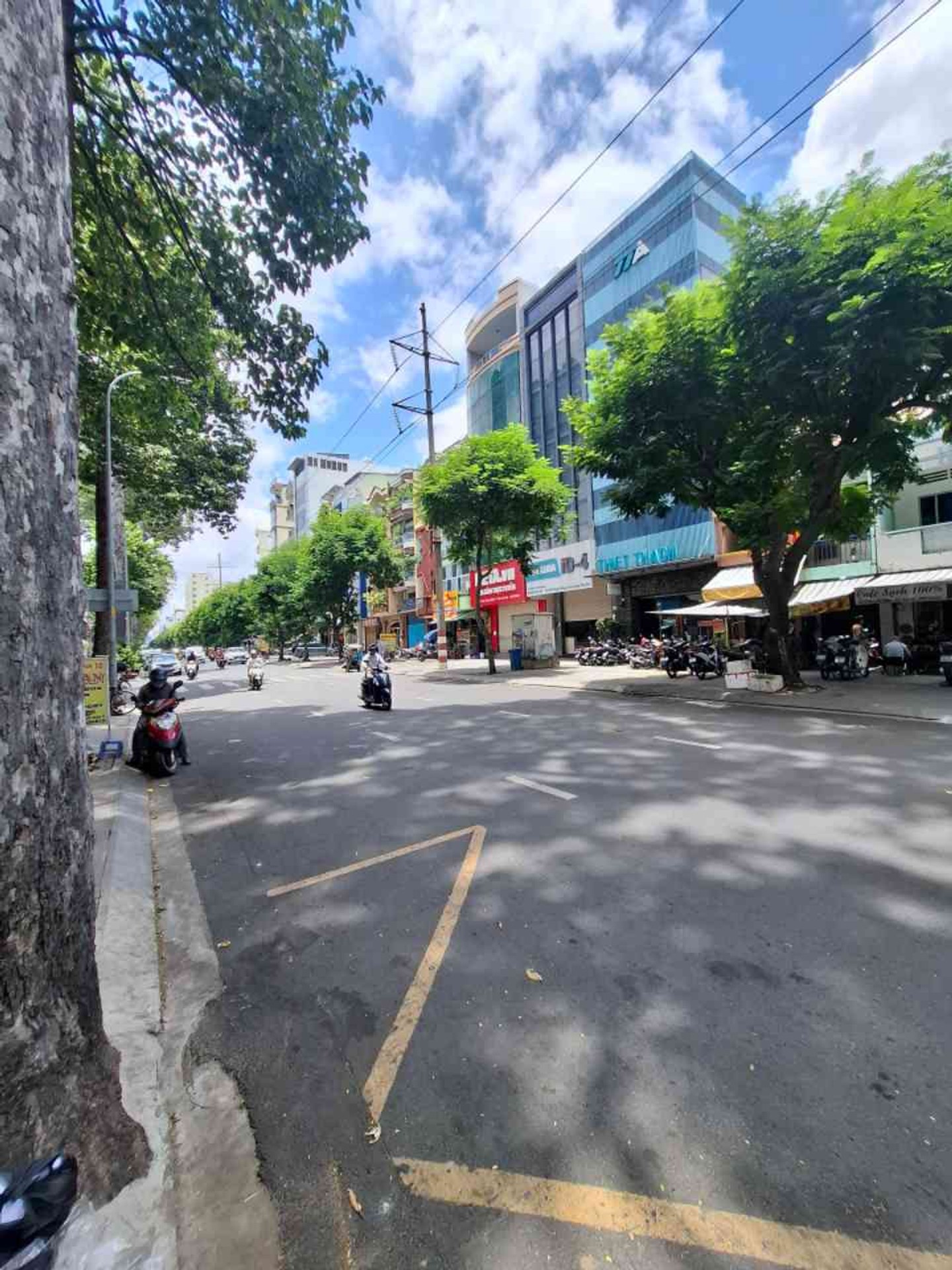 Hiện đang làm Văn Phòng công ty. nhà dạng căn hộ chung cư tầng trệt. 🌴 🌴 - Nhà mặt tiền đường ki