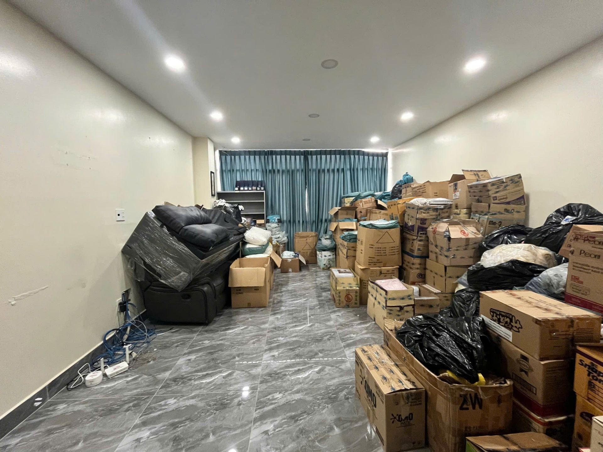 Bán nhà mặt phố 80m2 tại phường Tân Tạo, TP.HCM, sổ hồng chính chủ