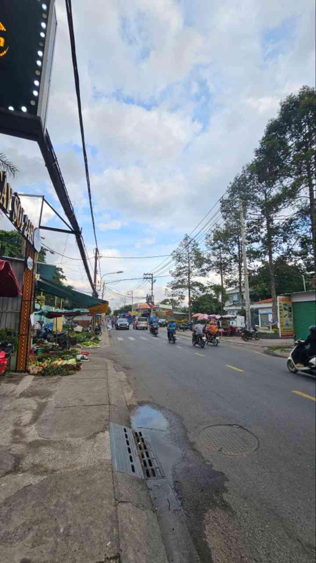 Bán nhà mặt phố Phan Văn Hớn, 280m, gần công viên sinh thái Hóc Môn