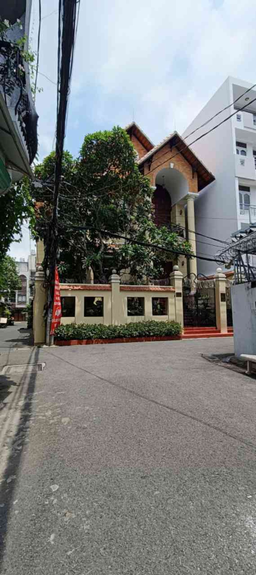Nhà 3 tầng 2 phòng ngủ hẻm ô tô phường 4 Tân Bình, 38m2