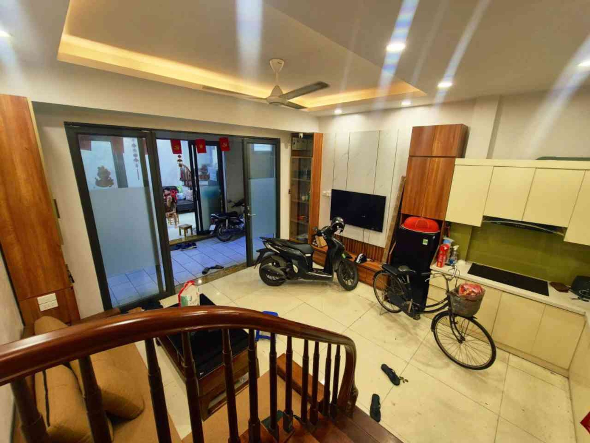 Bán nhà riêng 5 tầng khu vực Pháo Đài Láng, Đống Đa, mặt tiền 5m, vị trí gần đại học ngoại thương