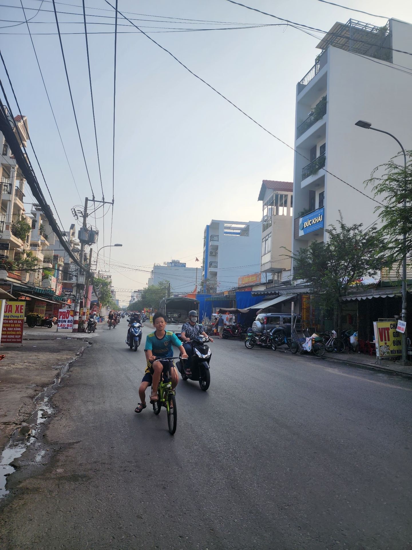 Bán nhà mặt phố 75m2, mặt tiền 4.7m, giá 15 tỷ, Phường Tân Sơn