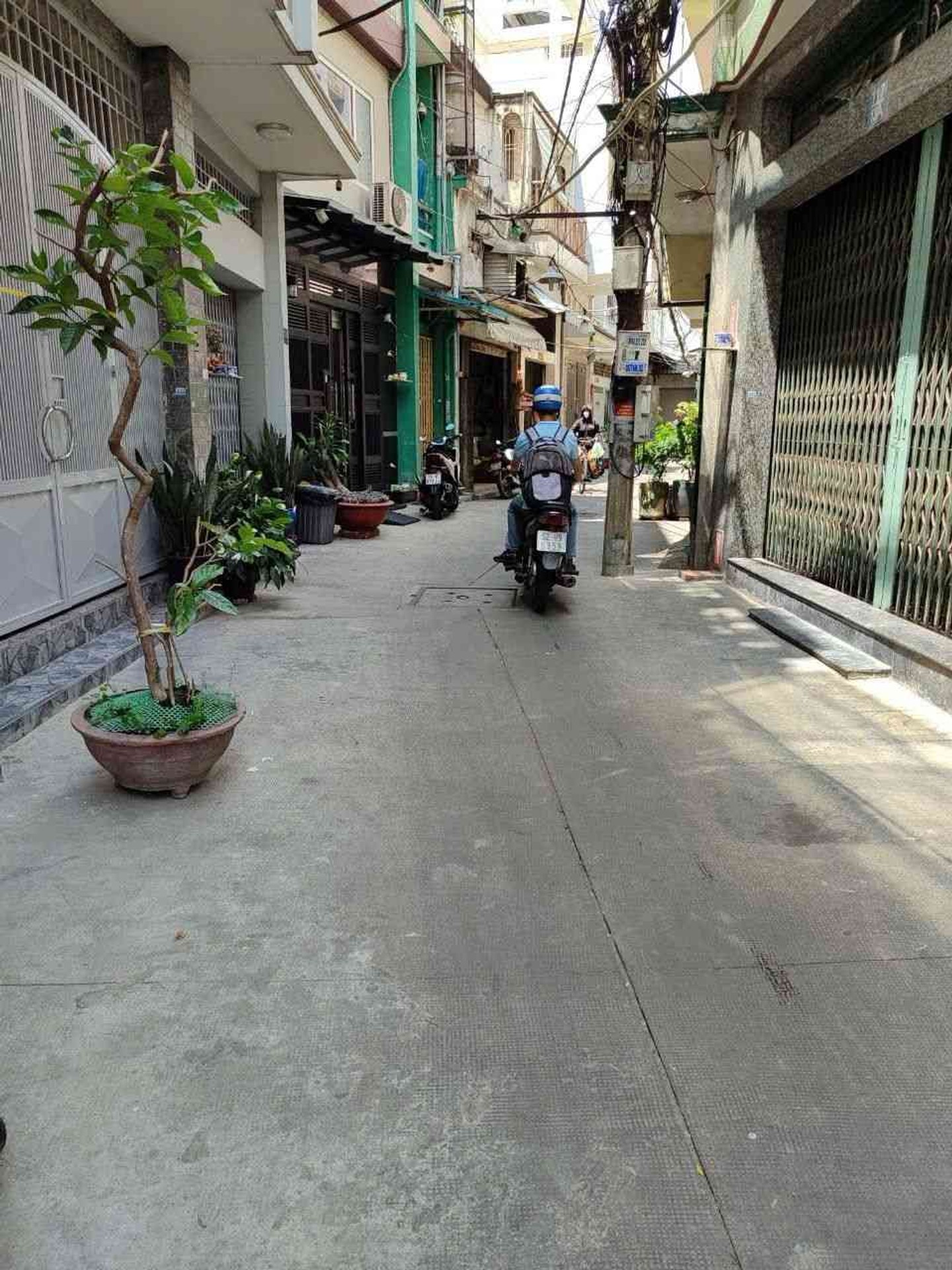📐 Thông số vàng: Diện tích đất: 44m² (Ngang 4.2m x 10.5m) vuông vắn, công nhận đủ. Kết cấu: Nhà