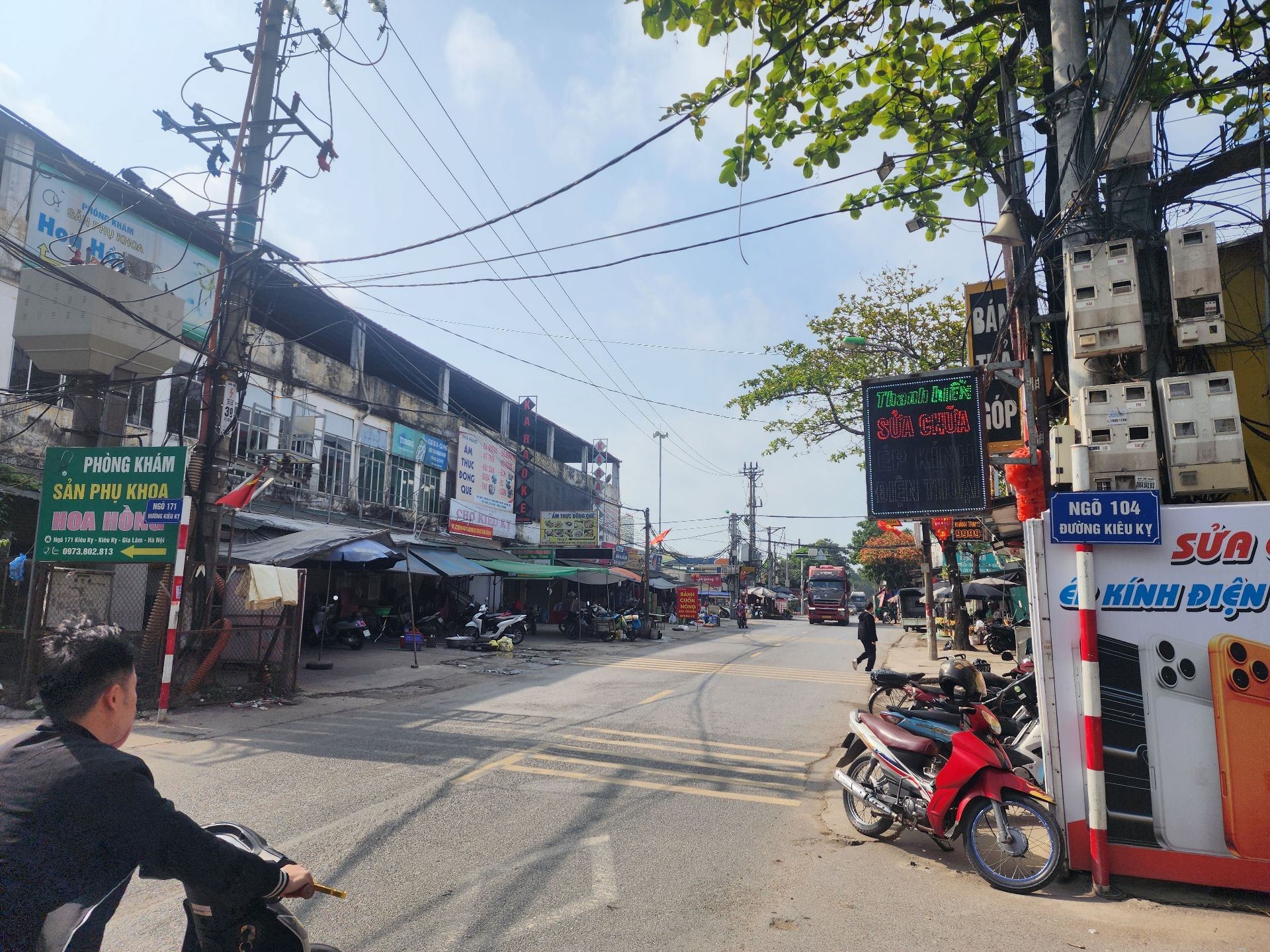 Bán nhà mặt phố Kiêu Kỵ, 130m², vị trí kinh doanh sầm uất gần Vin Gia Lâm