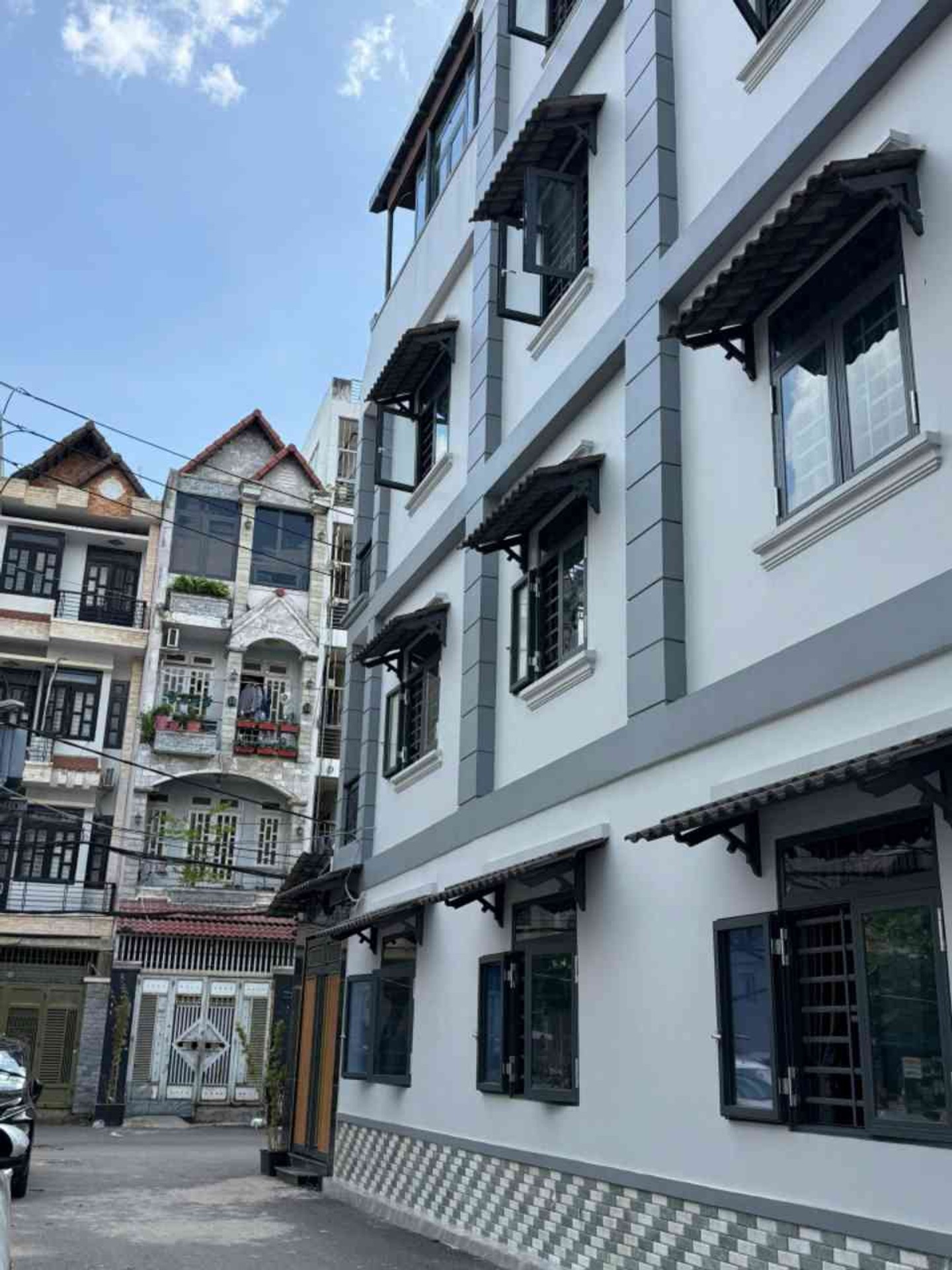 Nhà lô góc 4 tầng 5 phòng ngủ tại Quang Trung, giá 13.2 tỷ