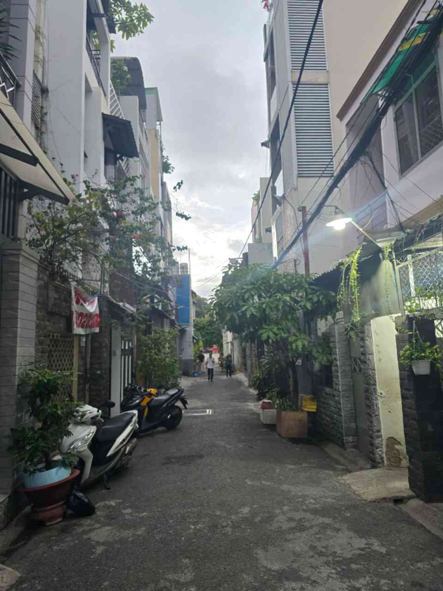 Nhà trần mai ninh-3 tầng 4 phòng ngủ -Tân Bình hẻm xe tải 5m