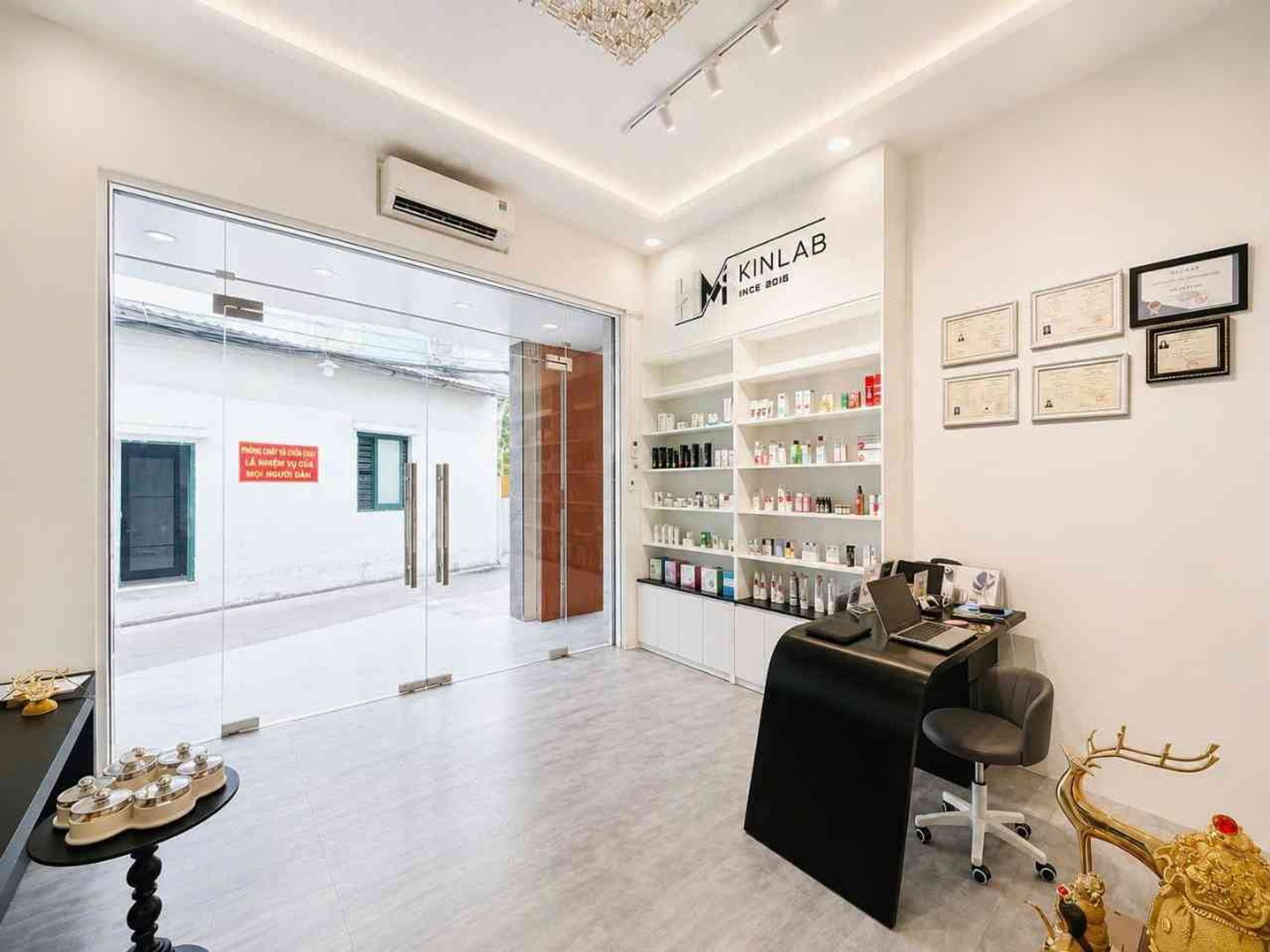 Nhà Góc Đẹp Âu Cơ - Vừa Ở Vừa Kinh Doanh Siêu Tiện