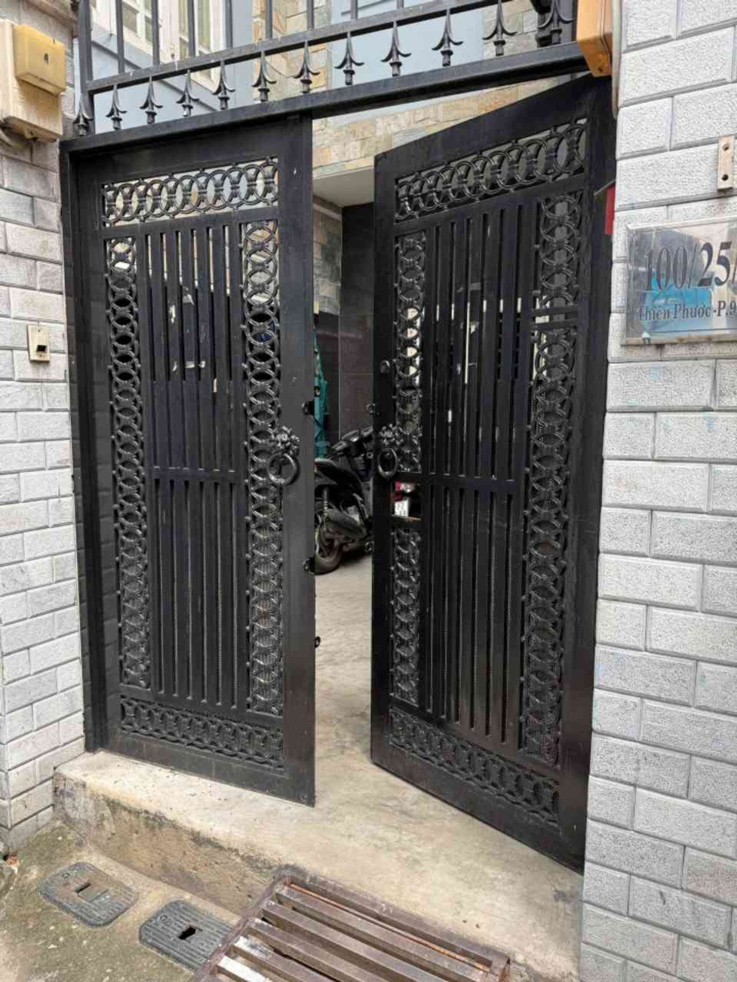 Nhà 4 Tầng Kiên Cố Ngay Trung Tâm Quận Tân Bình