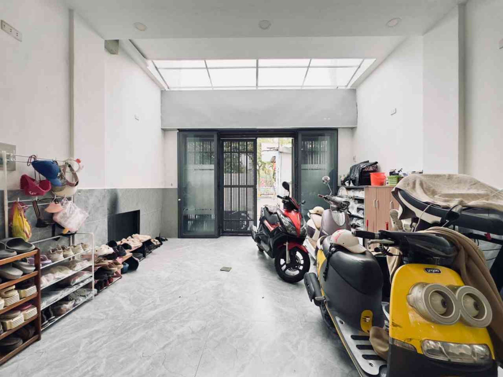 Nhà mặt phố Trường Sa sát quận 1, vị trí đẹp giá hấp dẫn