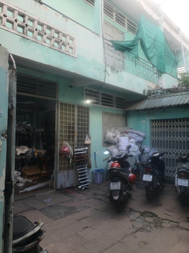 Nhà ngay trung tâm Tân Bình, mặt tiền rộng 12m, giá hấp dẫn