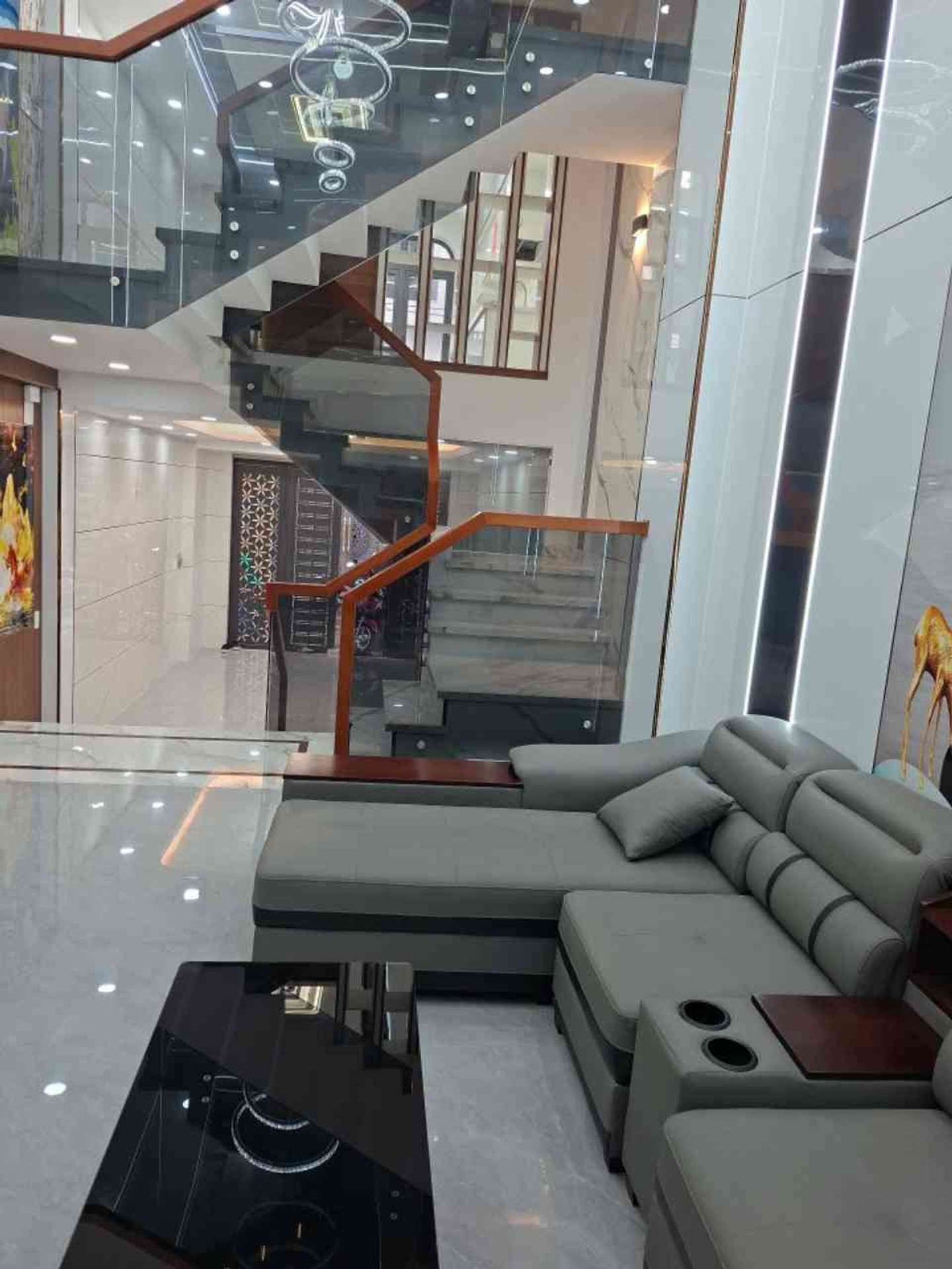 Bán nhà riêng 5 tầng 56m² tại Bình Tân hướng Đông pháp lý rõ ràng