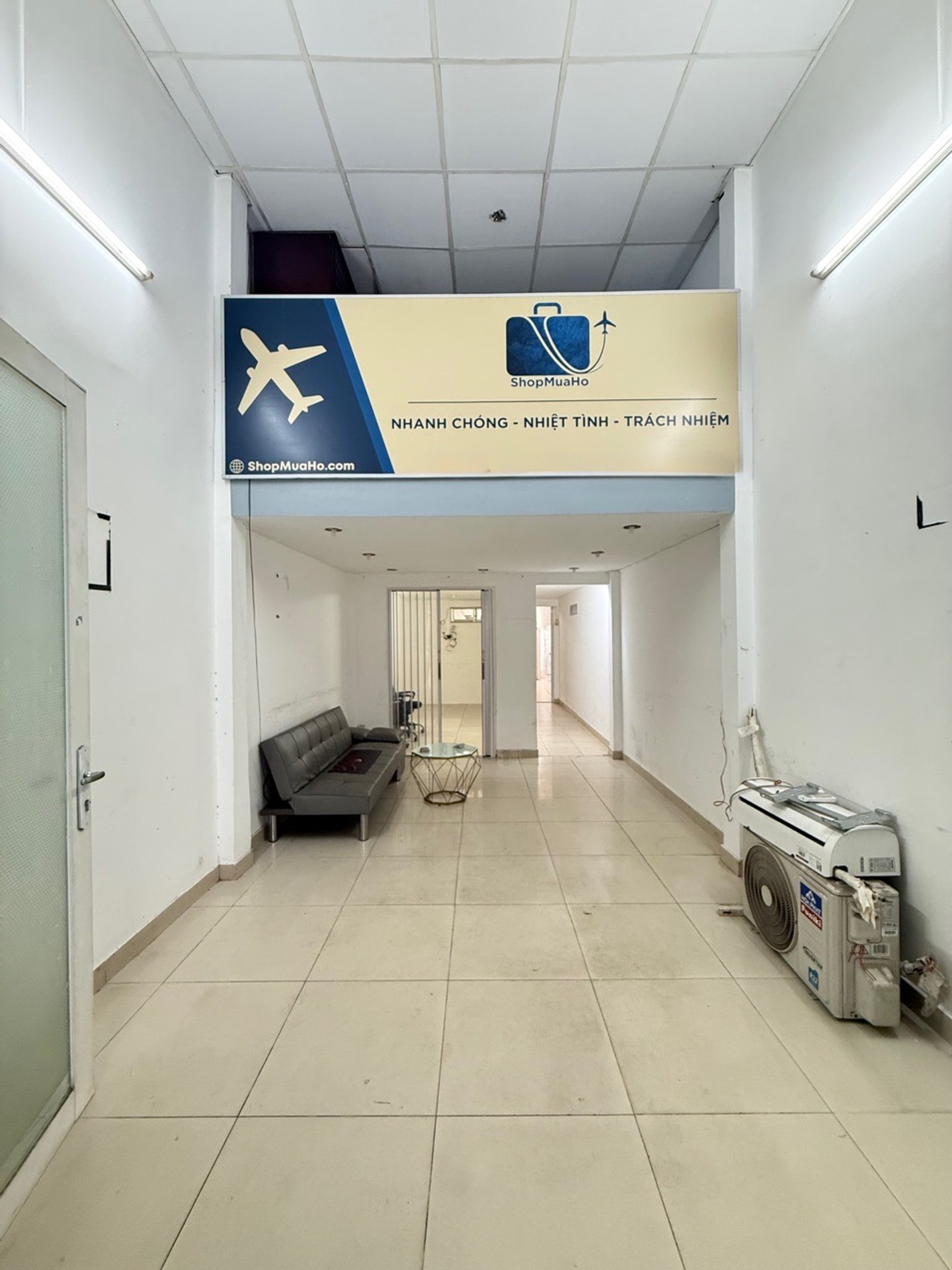 Bán nhà riêng 80m2, 2 tầng, hẻm 10m, quận Tân Bình
