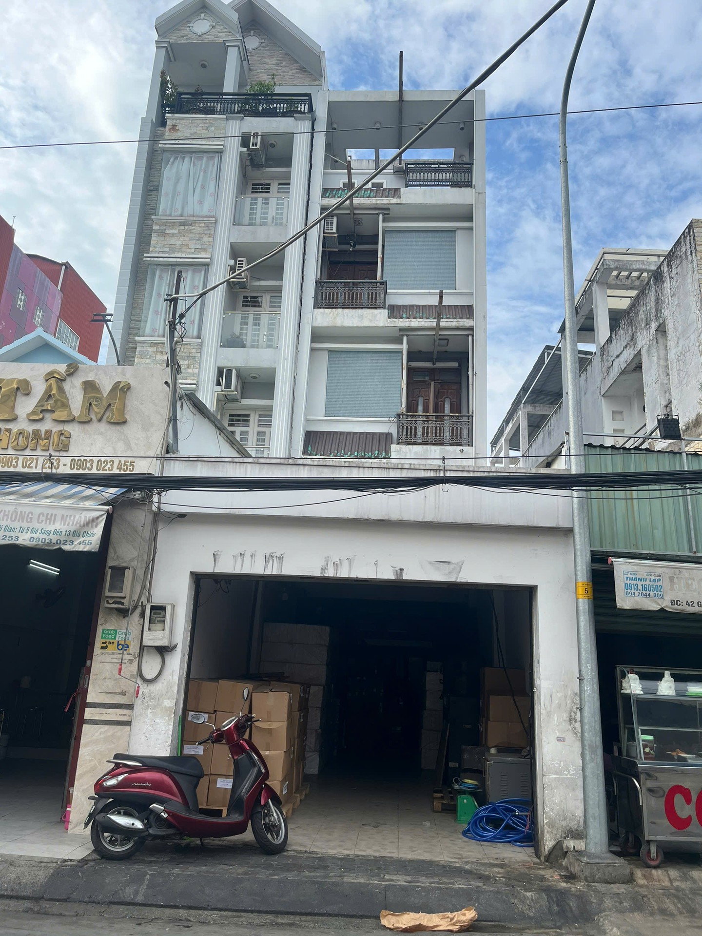 Nhà mặt phố Quận 7 giá hời 13.9 tỷ - Mặt tiền rộng, kinh doanh đỉnh