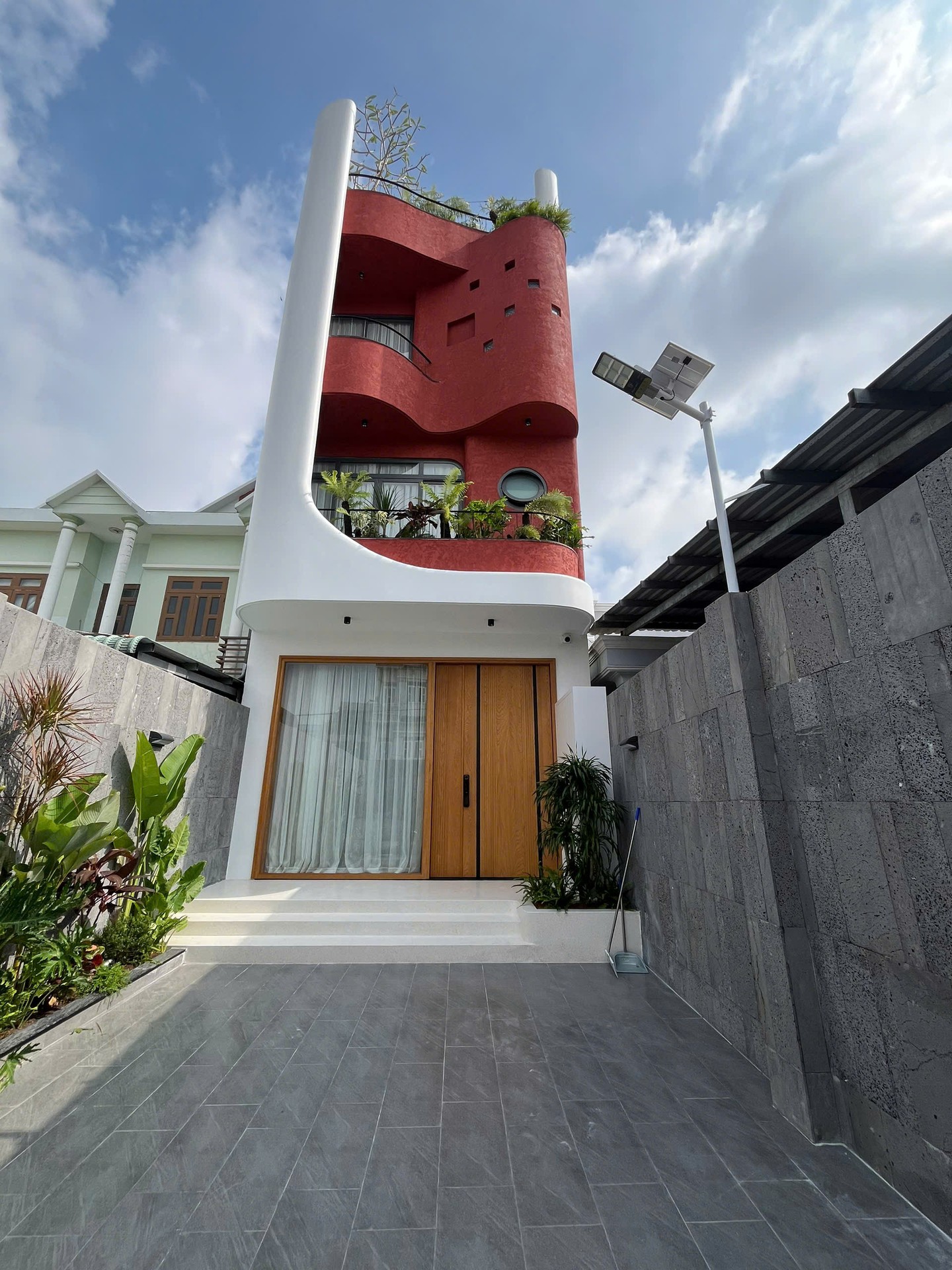 Nhà phố độc bản view sông siêu hiếm tại Nhà Bè