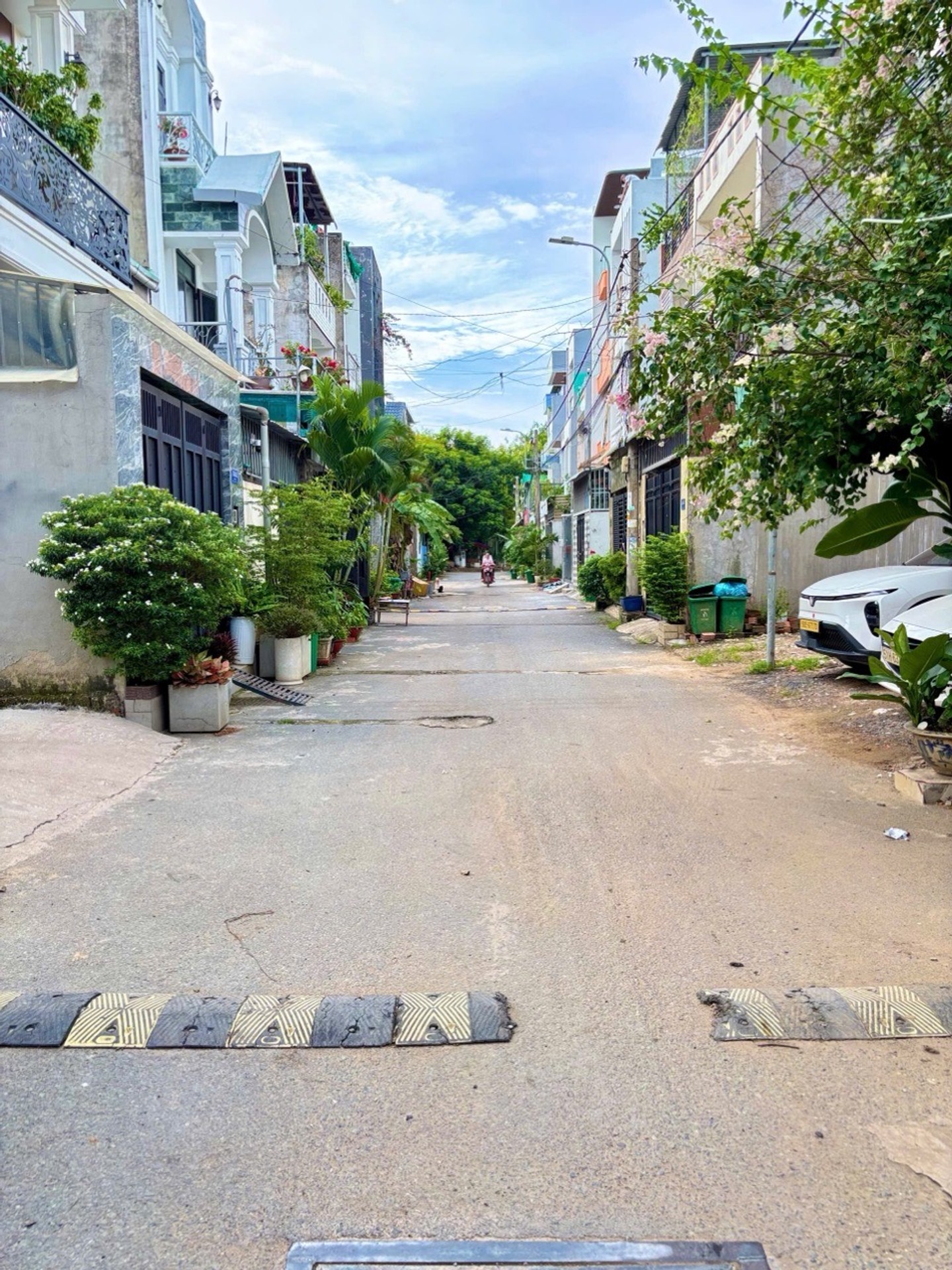 🔥 NGUYỄN DUY TRINH – SÁT CHỢ LONG TRƯỜNG | HXH 6M | 3 TẦNG | 4PN | CHỈ 5,X TỶ 🔥