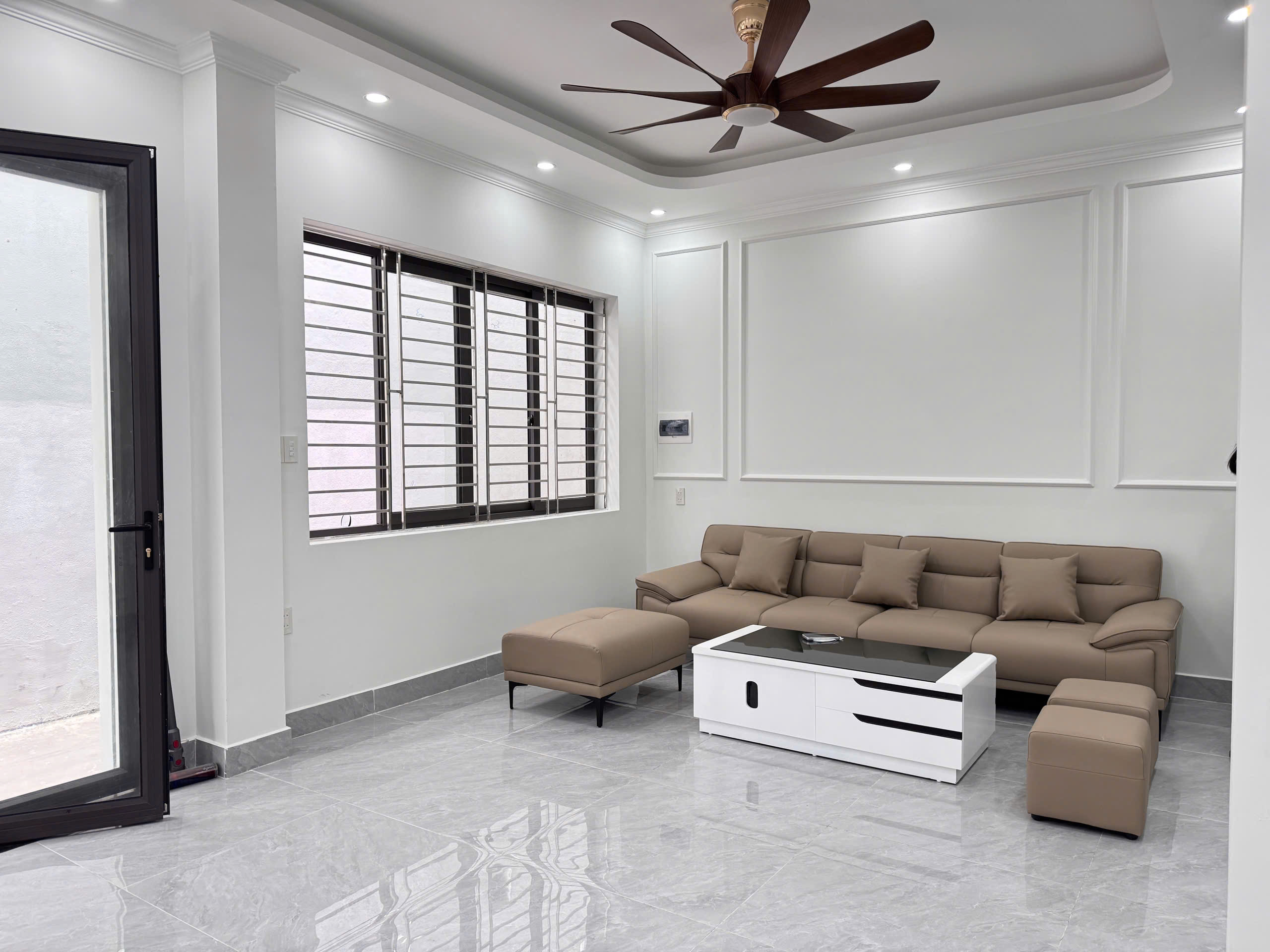 Cơ hội hiếm có sở hữu nhà 2 tầng giá dưới 3 tỷ tại trung tâm Sở Dầu